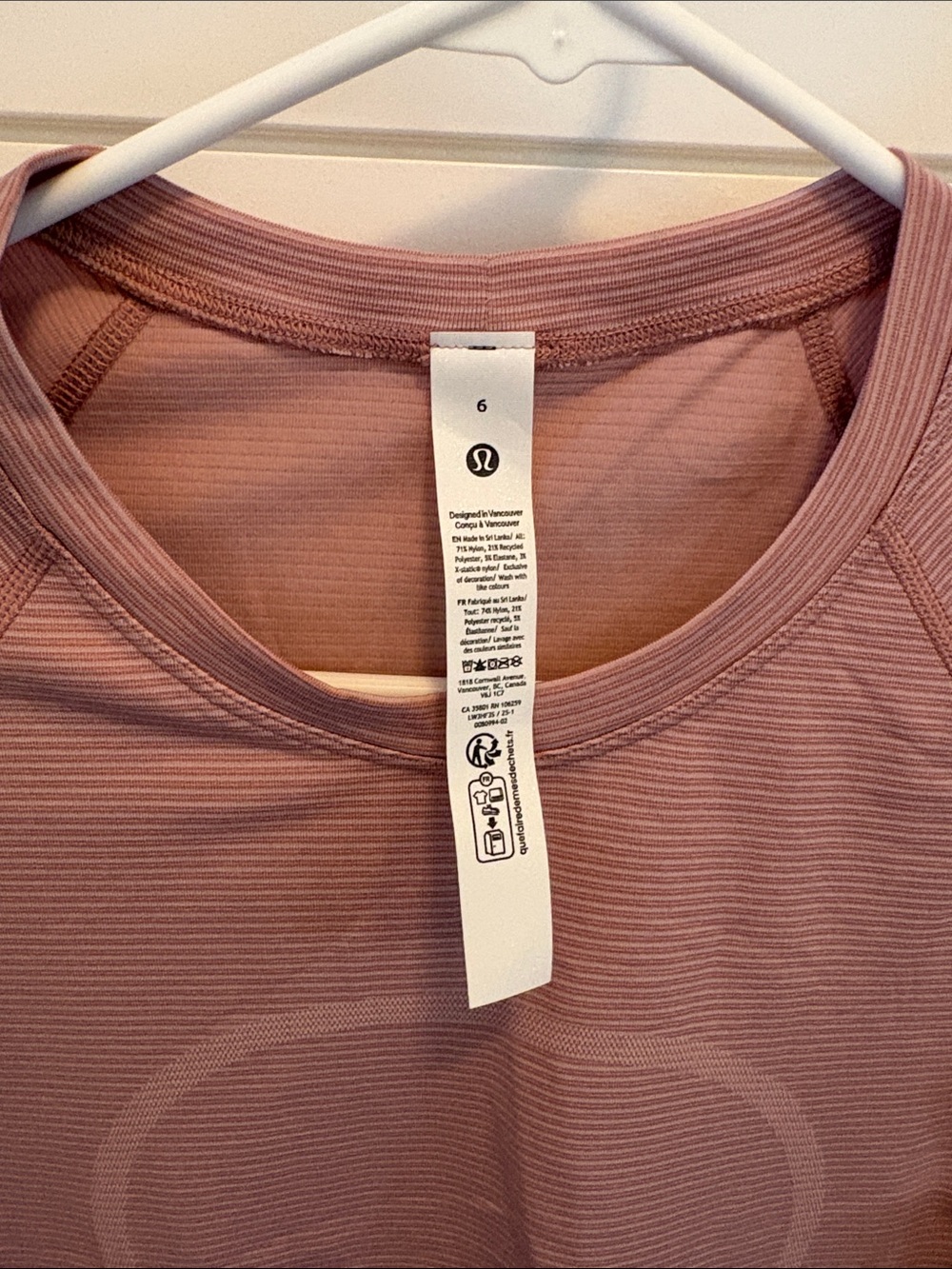lululemon athletica swiftly tech short sleeve race length tee - Picture 3 of 4